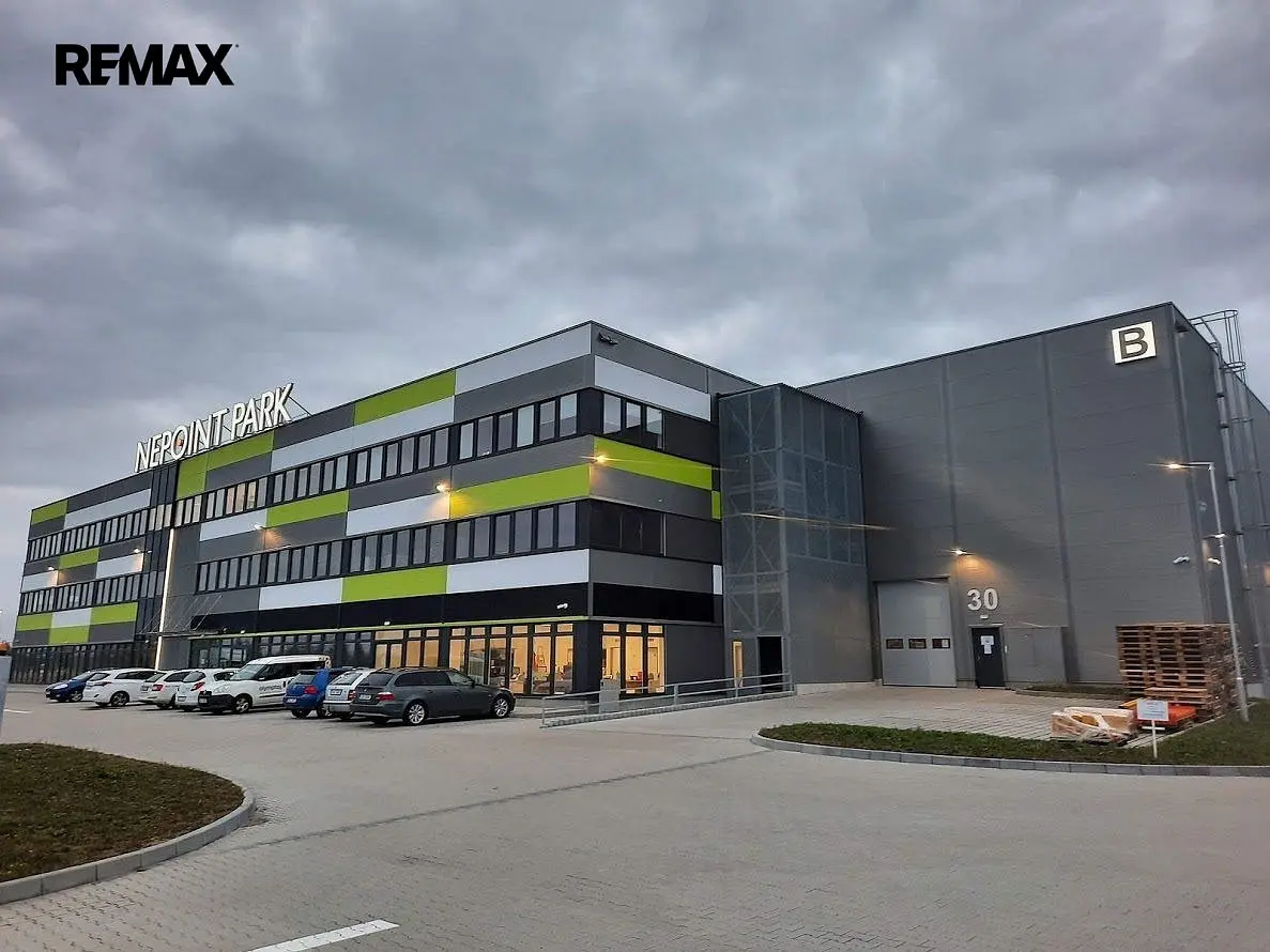 Pronájem komerčního prostoru 959 m², Nehvizdy