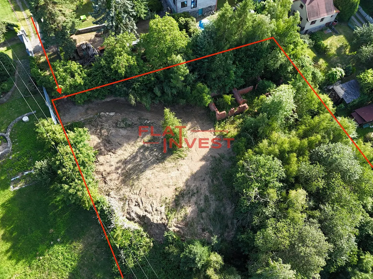 Prodej pozemku 771 m², Kamenice - Ládví · okres Praha-východ