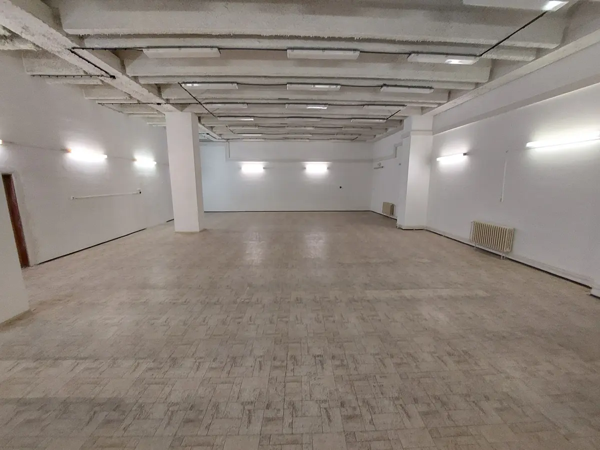 Pronájem komerčního prostoru 162 m², Znojmo