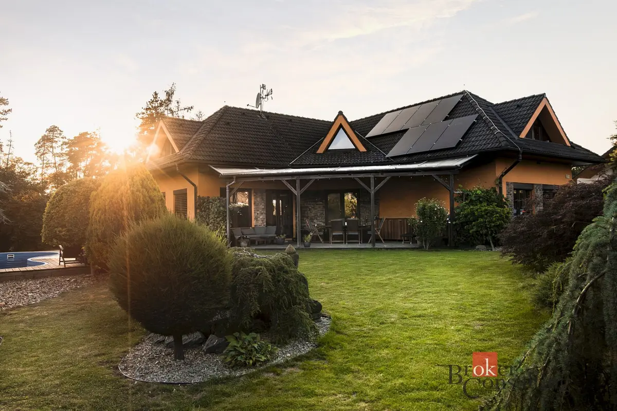 Prodej domu 280 m², Na Viničkách · Hýskov
