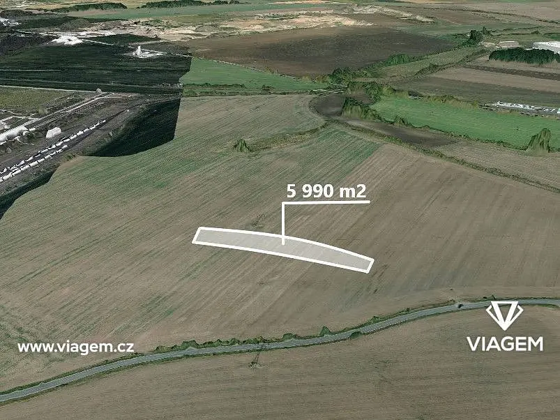 Prodej pozemku 1497 m², Kozomín · okres Mělník