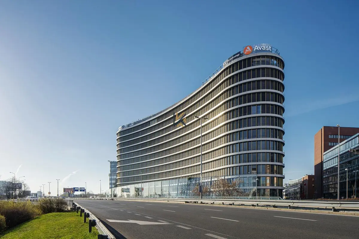Pronájem komerčního prostoru 1070 m², Pikrtova · Nusle