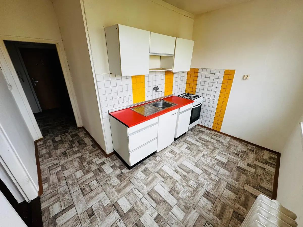 Pronájem bytu 2+1 54 m², Budovatelů · Tuhnice · Karlovy Vary
