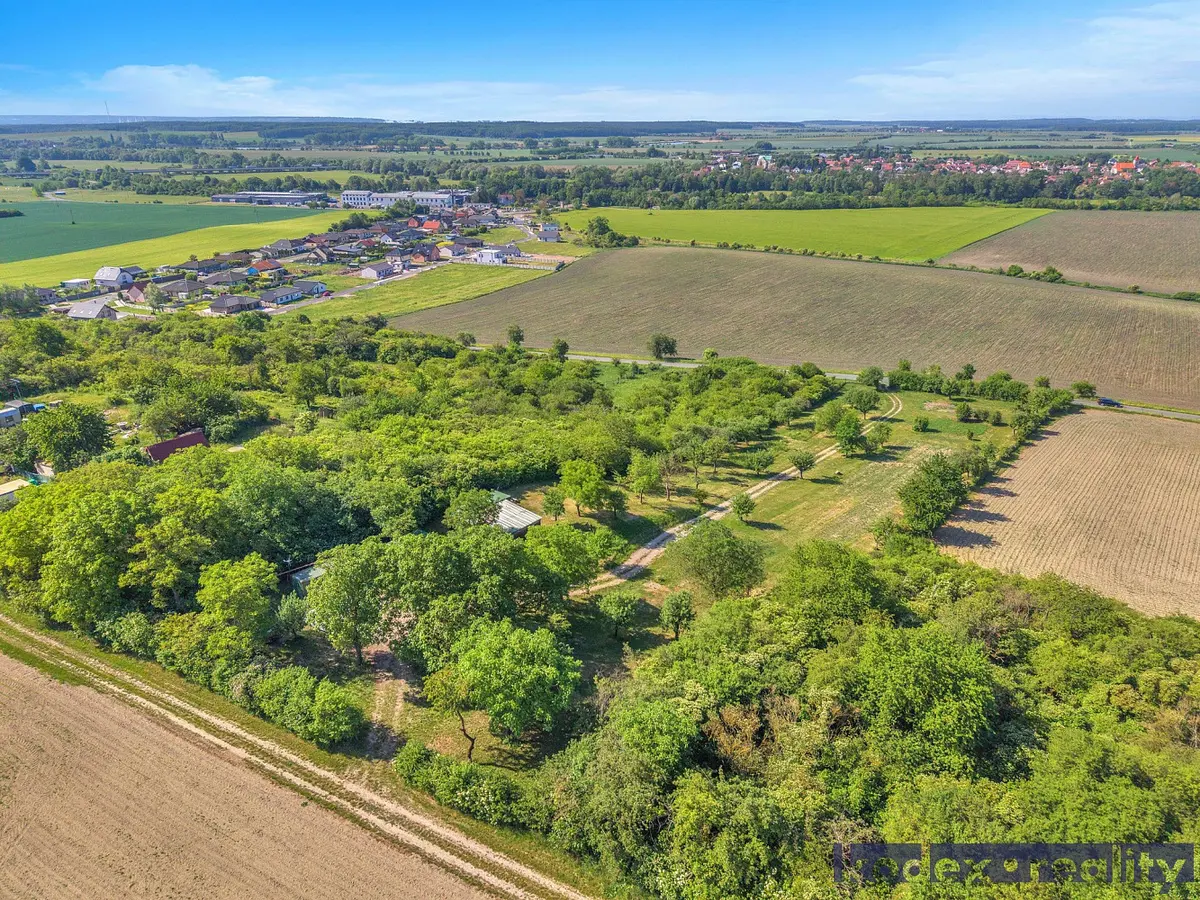 Prodej pozemku 945 m², Olešnice - Levín · okres Hradec Králové