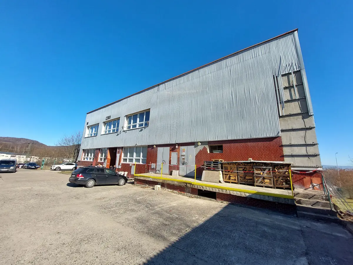 Pronájem komerčního prostoru 237 m², Chomutov