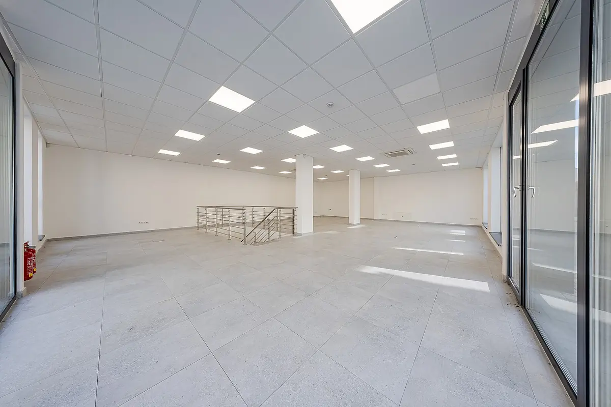 Pronájem komerčního prostoru 137 m², Uherský Brod · okres Uherské Hradiště