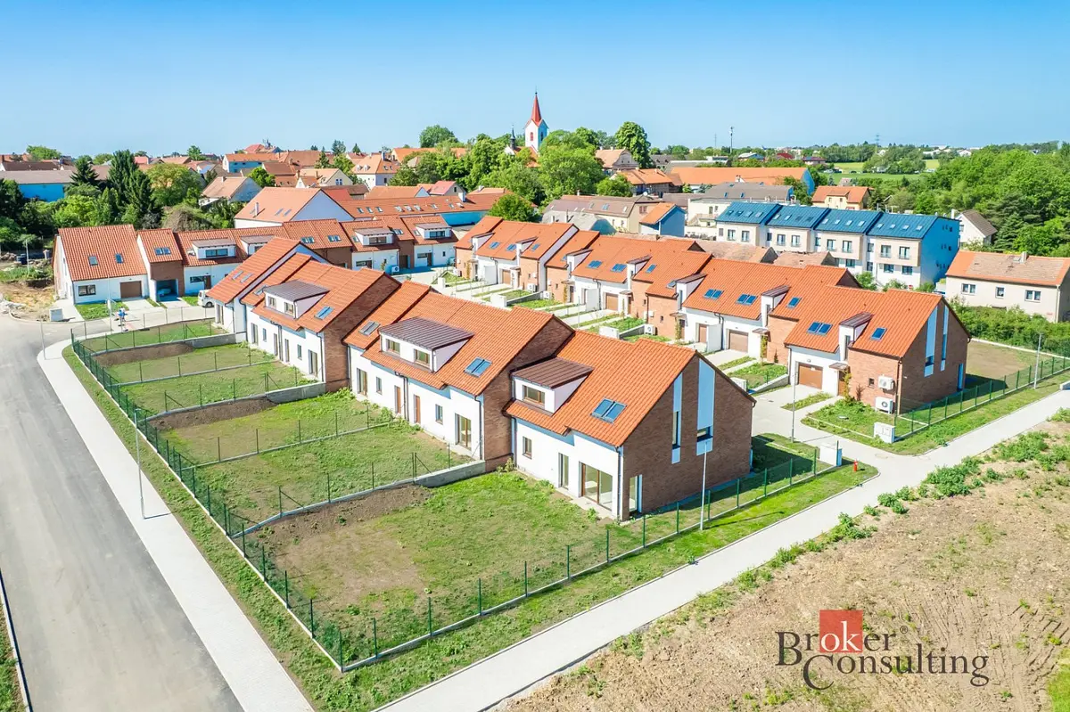 Prodej domu 161 m², Karlštejnská · Ořech