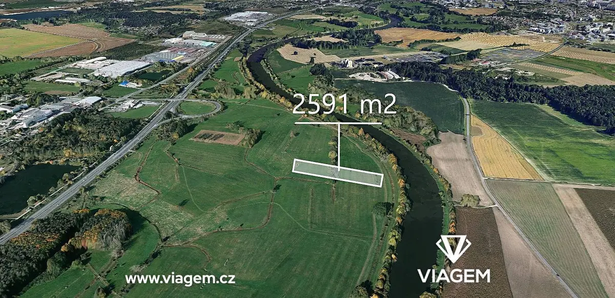Prodej pozemku 925 m², Hradec Králové