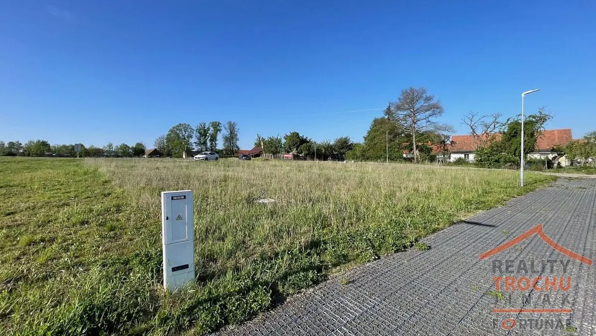 Prodej pozemku 24 m², Divec · okres Hradec Králové