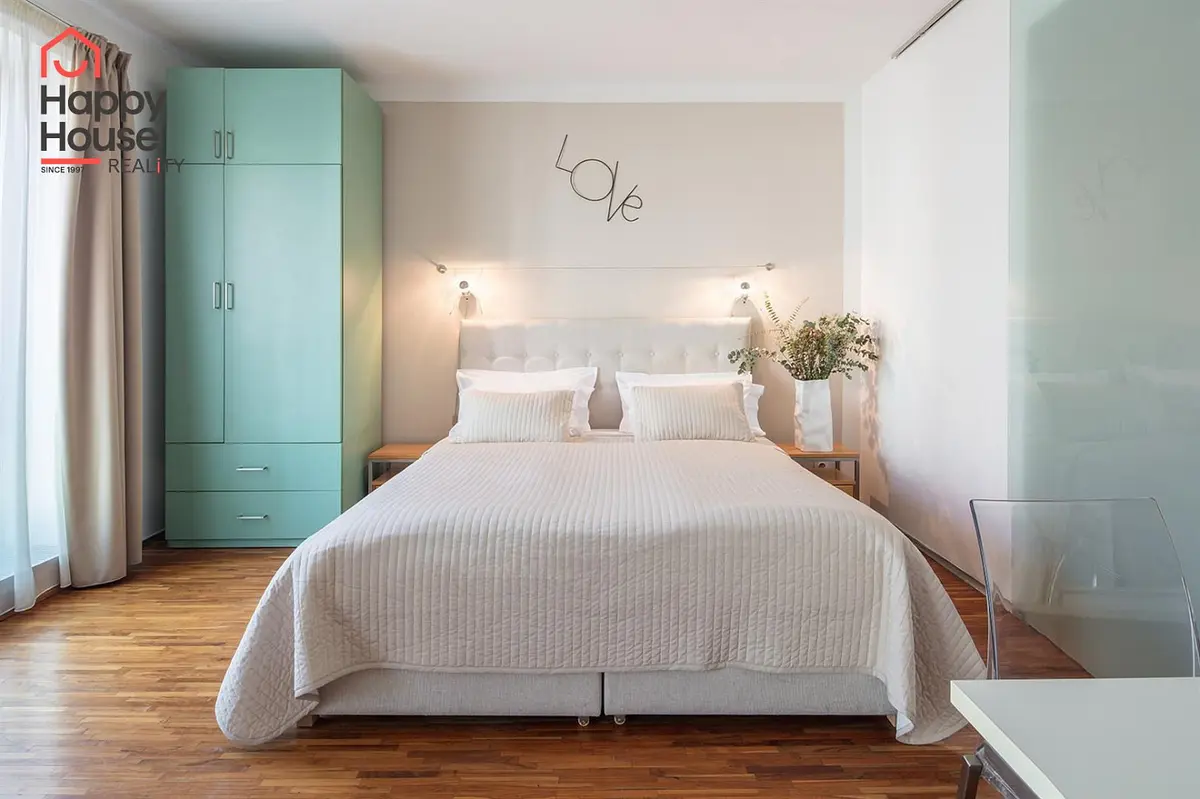 Pronájem bytu 1+kk 30 m², Holečkova · Smíchov