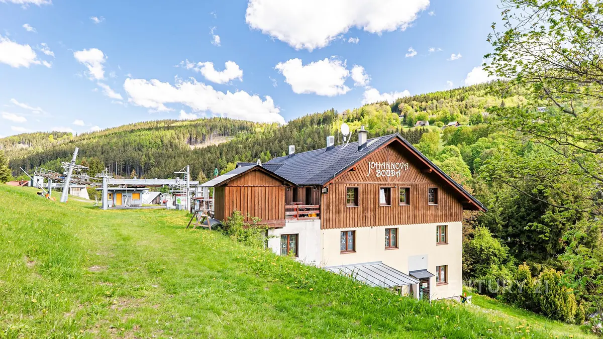 Prodej komerčního prostoru 844 m², Na stráni · Hořejší Vrchlabí · Vrchlabí