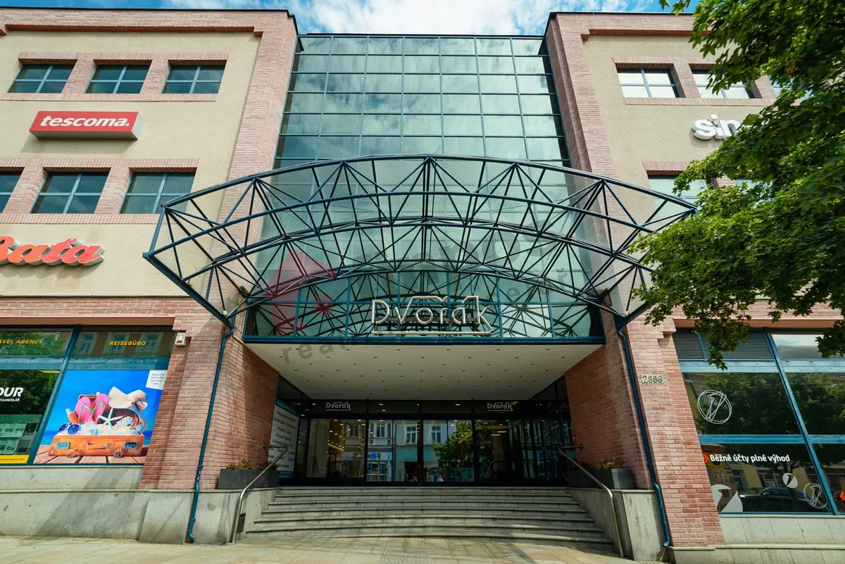Pronájem komerčního prostoru 77 m², 9. května · Tábor