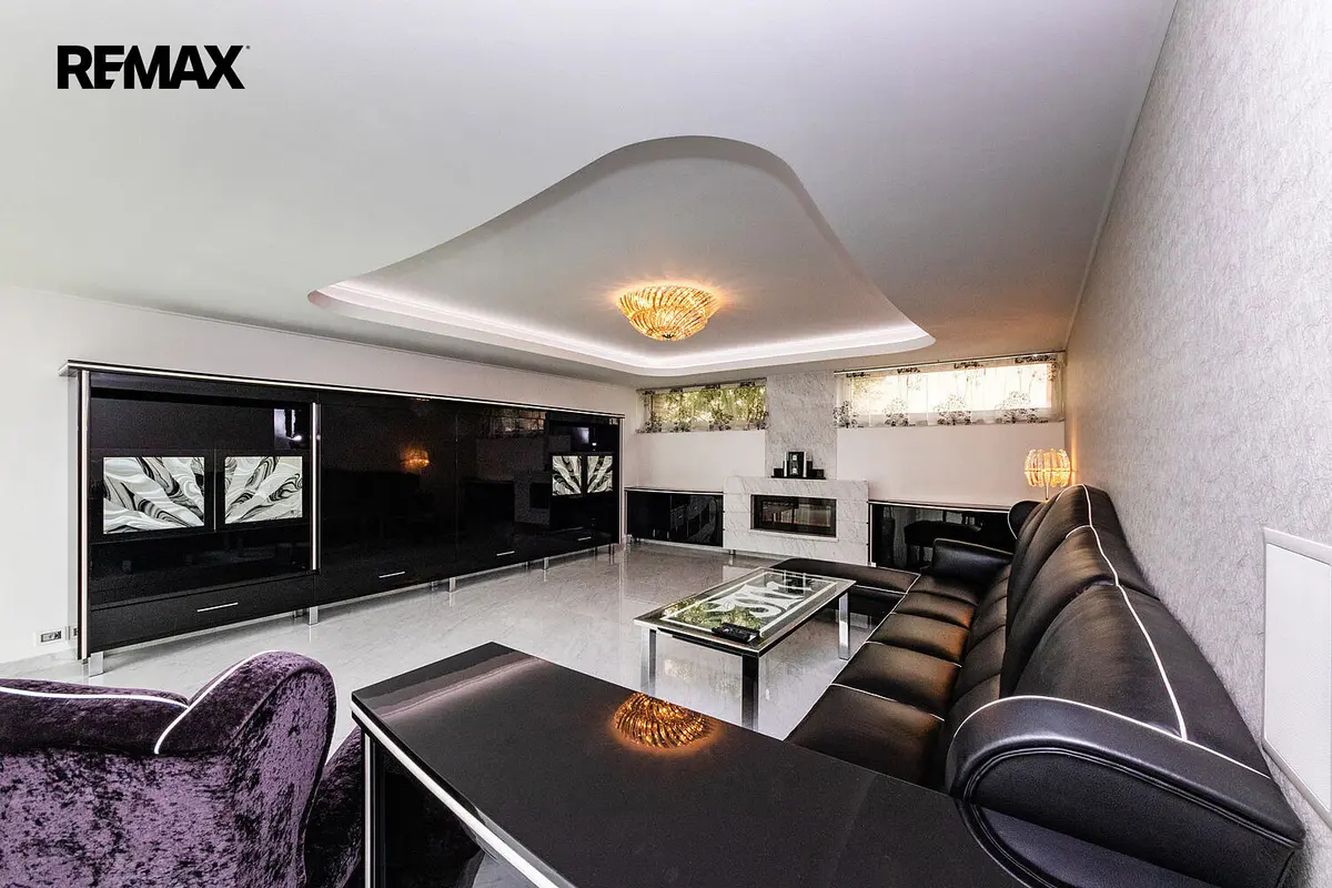Prodej domu 365 m², Rotenská · Kyje