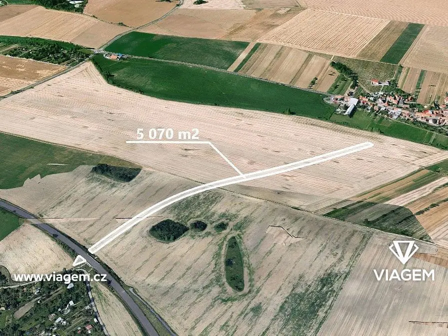 Prodej pozemku 1267 m², Kuchařovice · okres Znojmo