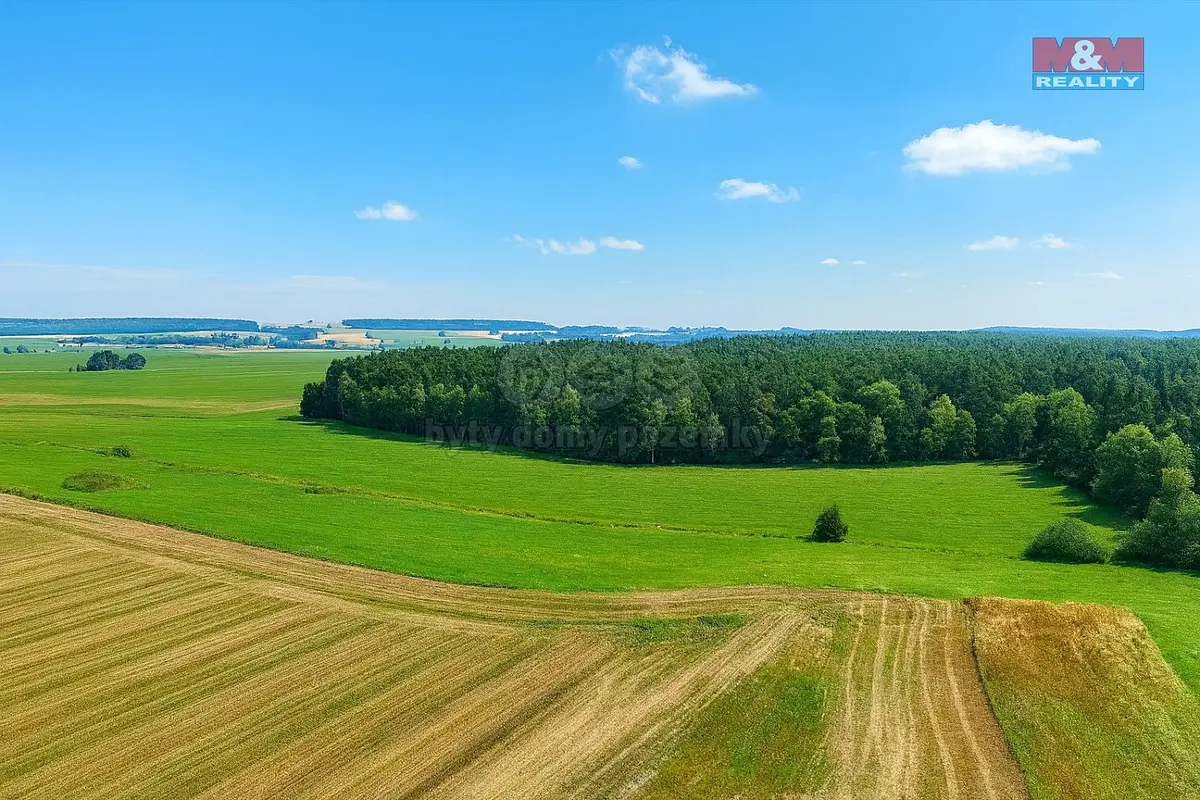 Prodej pozemku 8286 m², Komárov · okres Tábor