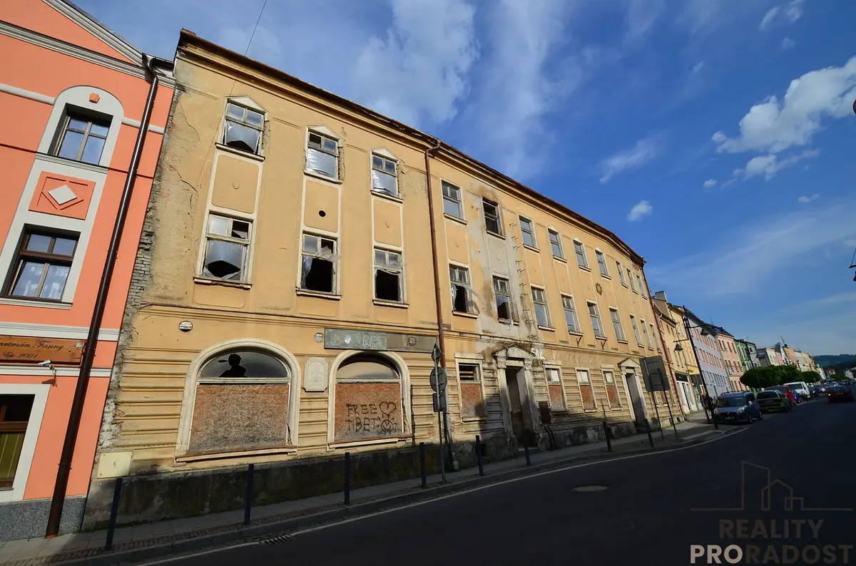 Prodej komerčního prostoru 2512 m², nám. Svobody · Zlaté Hory v Jeseníkách · Zlaté Hory