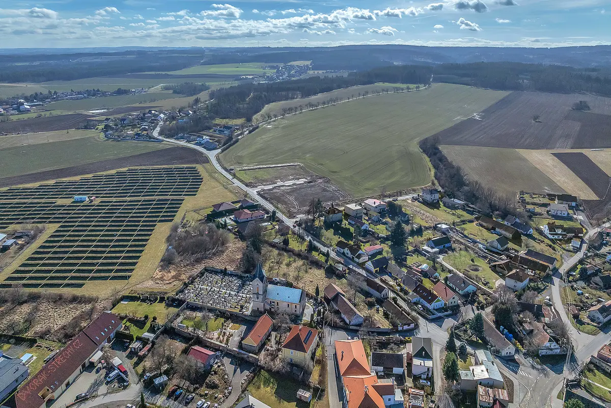 Prodej pozemku 1433 m², Chrudim
