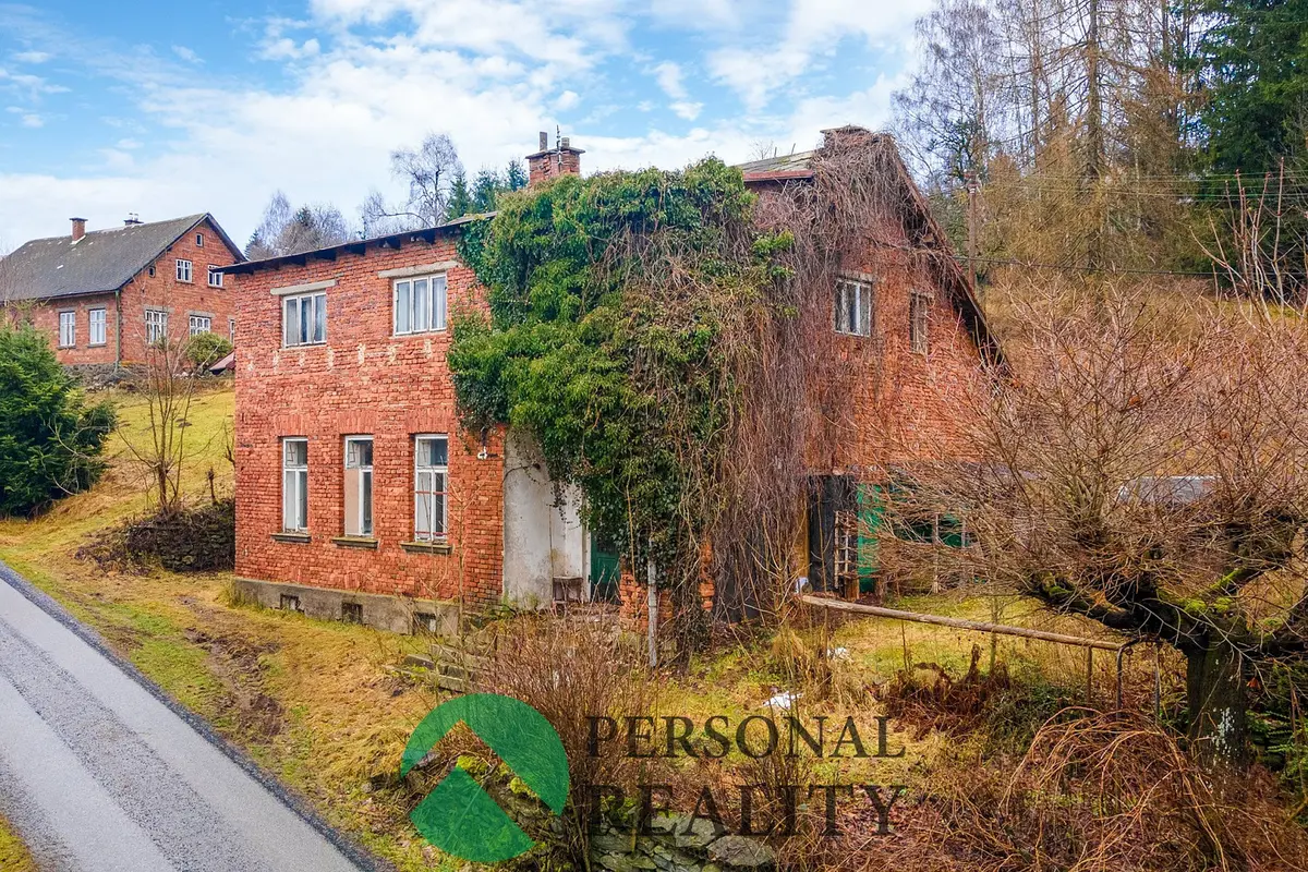 Prodej komerčního prostoru 251 m², Benecko · okres Semily