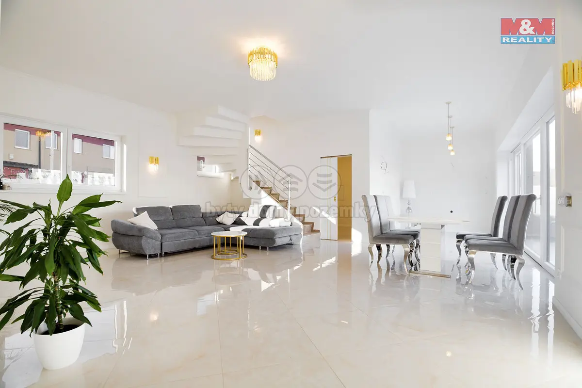 Prodej domu 234 m², Zeměchy u Kralup nad Vltavou · Kralupy nad Vltavou