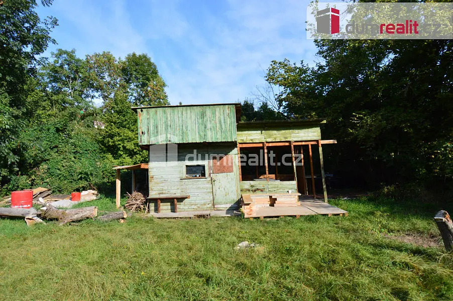 Prodej pozemku 444 m², U hřiště · Malé Žernoseky