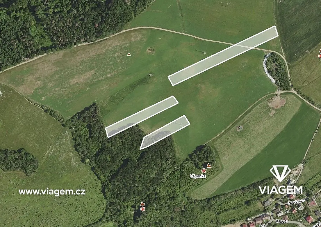 Prodej pozemku 6942 m², Vonoklasy · okres Praha-západ