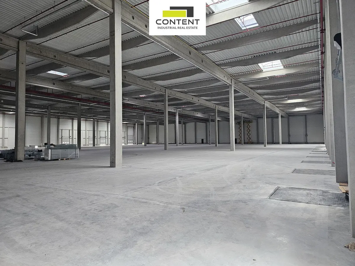 Pronájem komerčního prostoru 2300 m², ČSA · Velká Bystřice