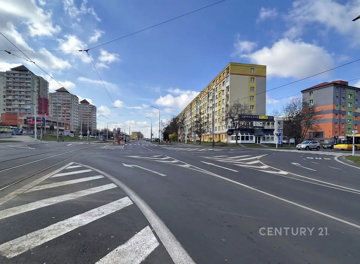 Pronájem komerčního prostoru 90 m², Františka Halase · Most II · Most