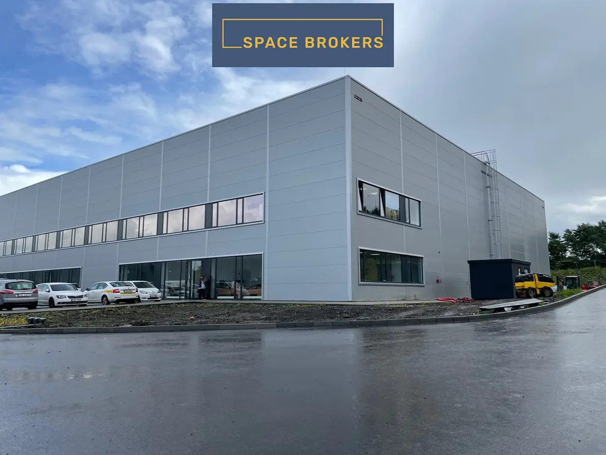 Pronájem komerčního prostoru 1700 m², Ostrava - Hrušov