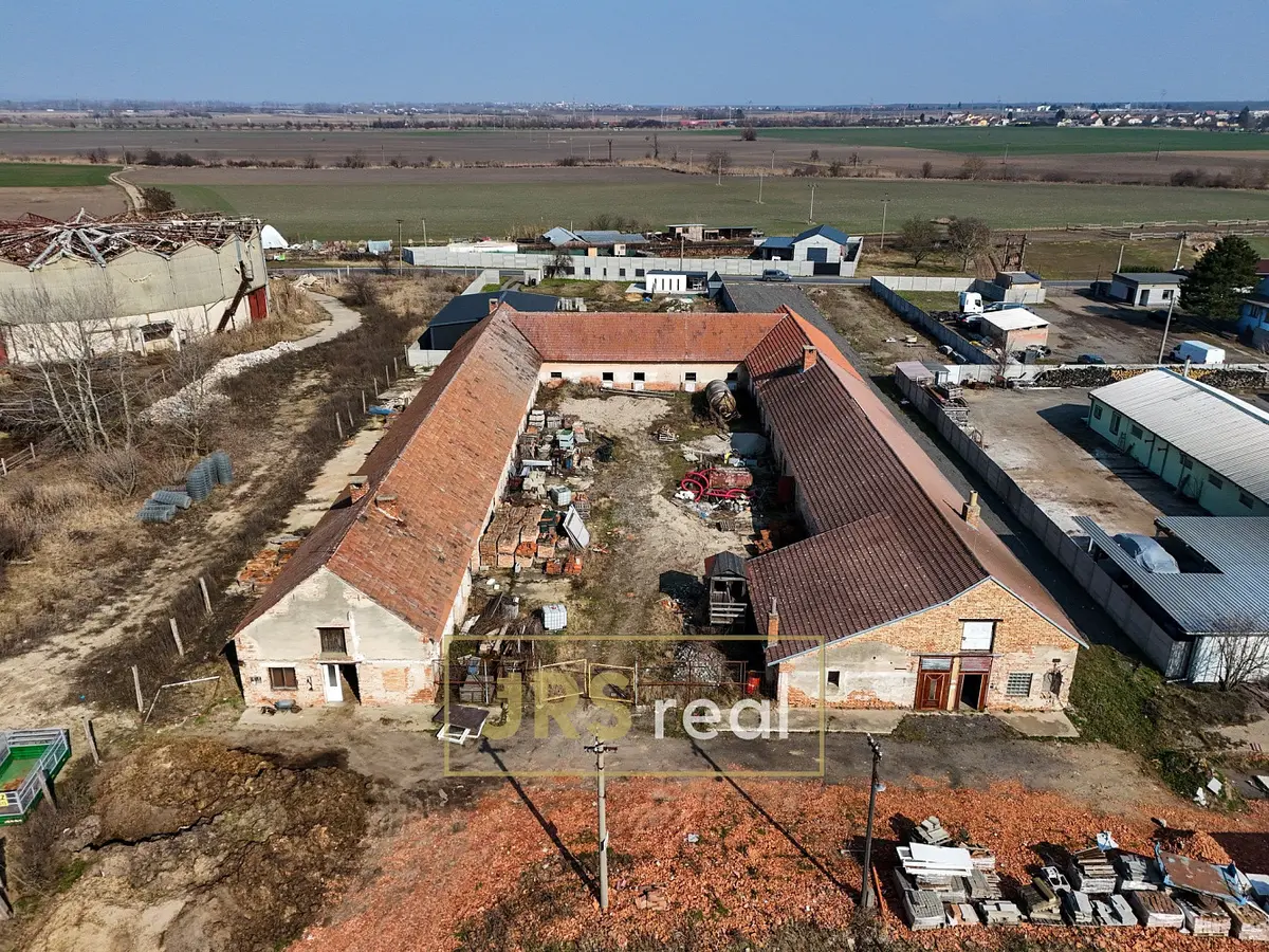 Prodej komerčního prostoru 1271 m², Lanžhot · okres Břeclav