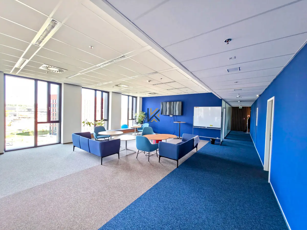 Pronájem komerčního prostoru 564 m², Rohanské nábřeží · Karlín