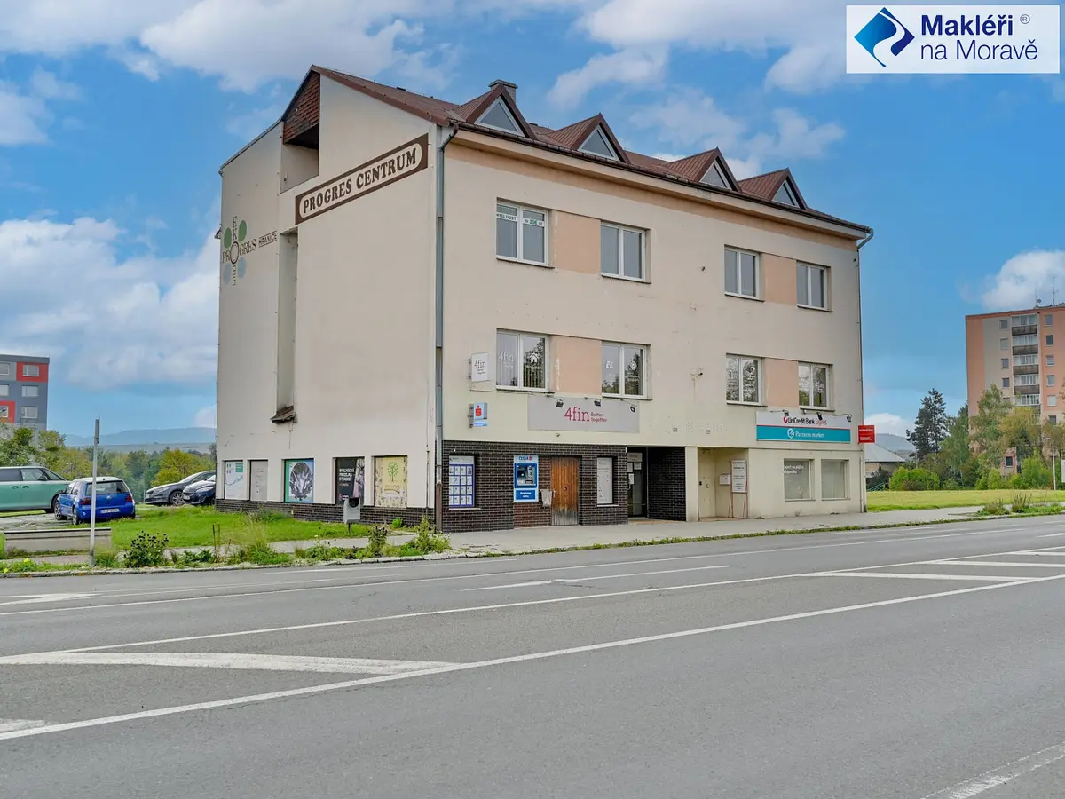 Prodej komerčního prostoru 254 m², Hranice