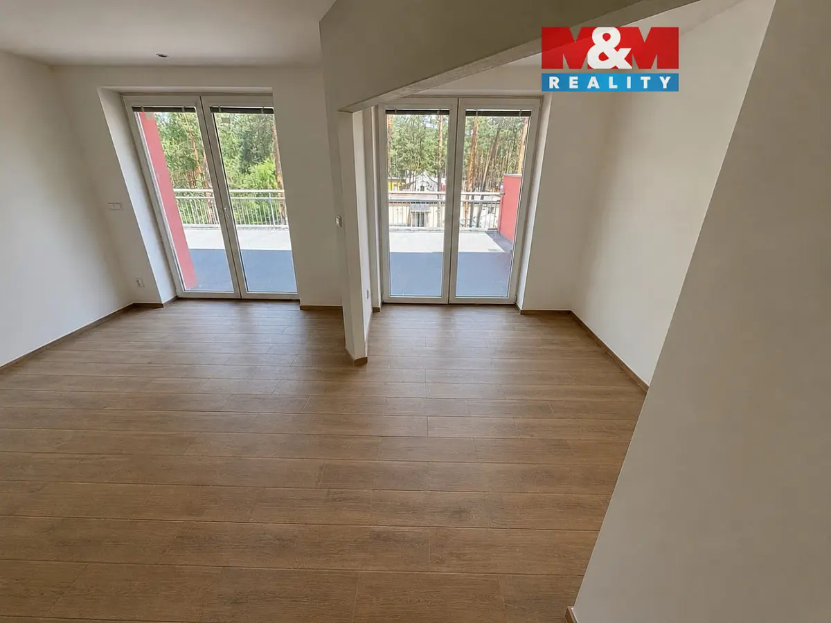 Prodej komerčního prostoru 842 m², Pod Borným · Doksy u Máchova jezera · Doksy