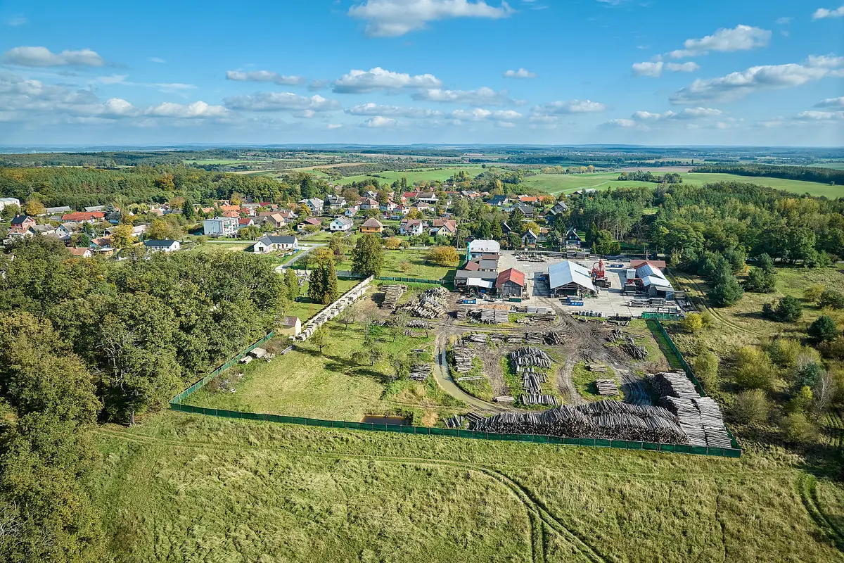 Prodej komerčního prostoru 19535 m², Seletice · okres Nymburk