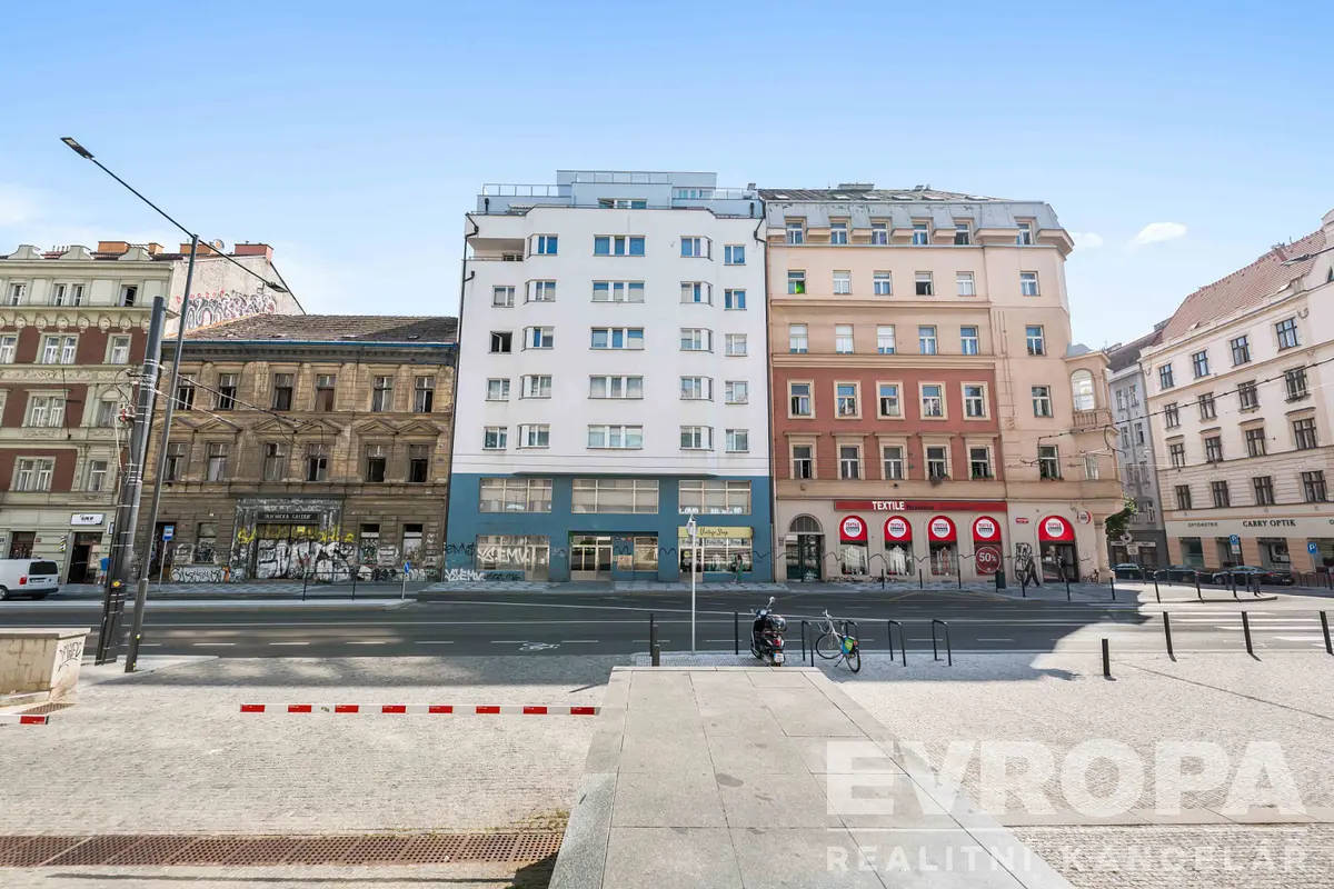 Pronájem komerčního prostoru 268 m², Dukelských hrdinů · Holešovice