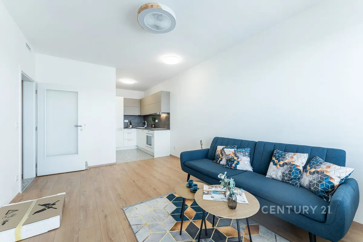Pronájem bytu 2+kk 42 m², Arnošta Staňka · Hostivař