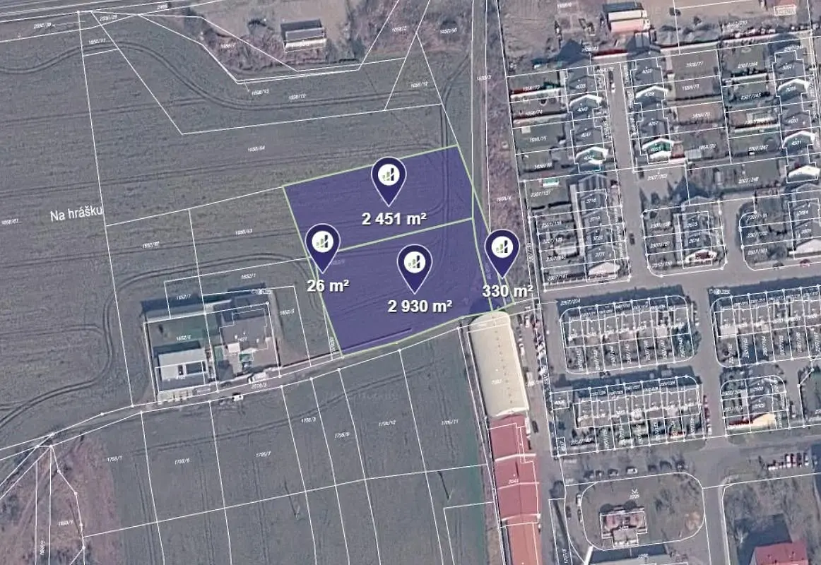 Prodej pozemku 737 m², Slaný · okres Kladno