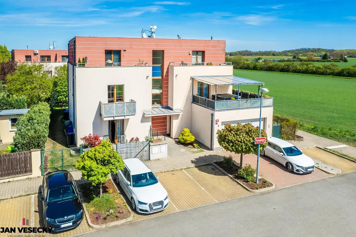 Prodej bytu 3+kk 74 m², Špeciánova · Třeboradice
