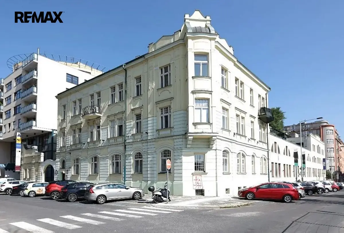 Pronájem komerčního prostoru 325 m², Chrudimská · Vinohrady