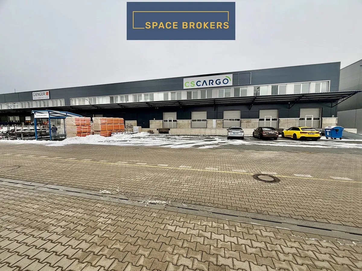 Pronájem komerčního prostoru 1601 m², Hradec Králové - Březhrad
