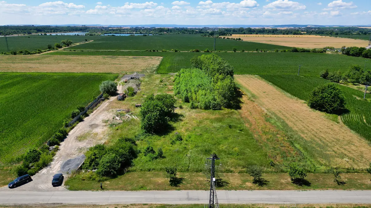Prodej pozemku 5439 m², Grygov