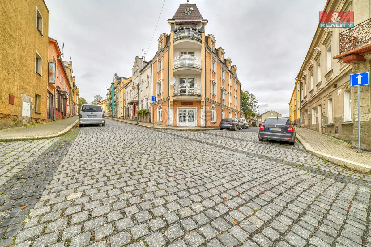 Pronájem komerčního prostoru 132 m², náměstí 5. května · Kynšperk nad Ohří