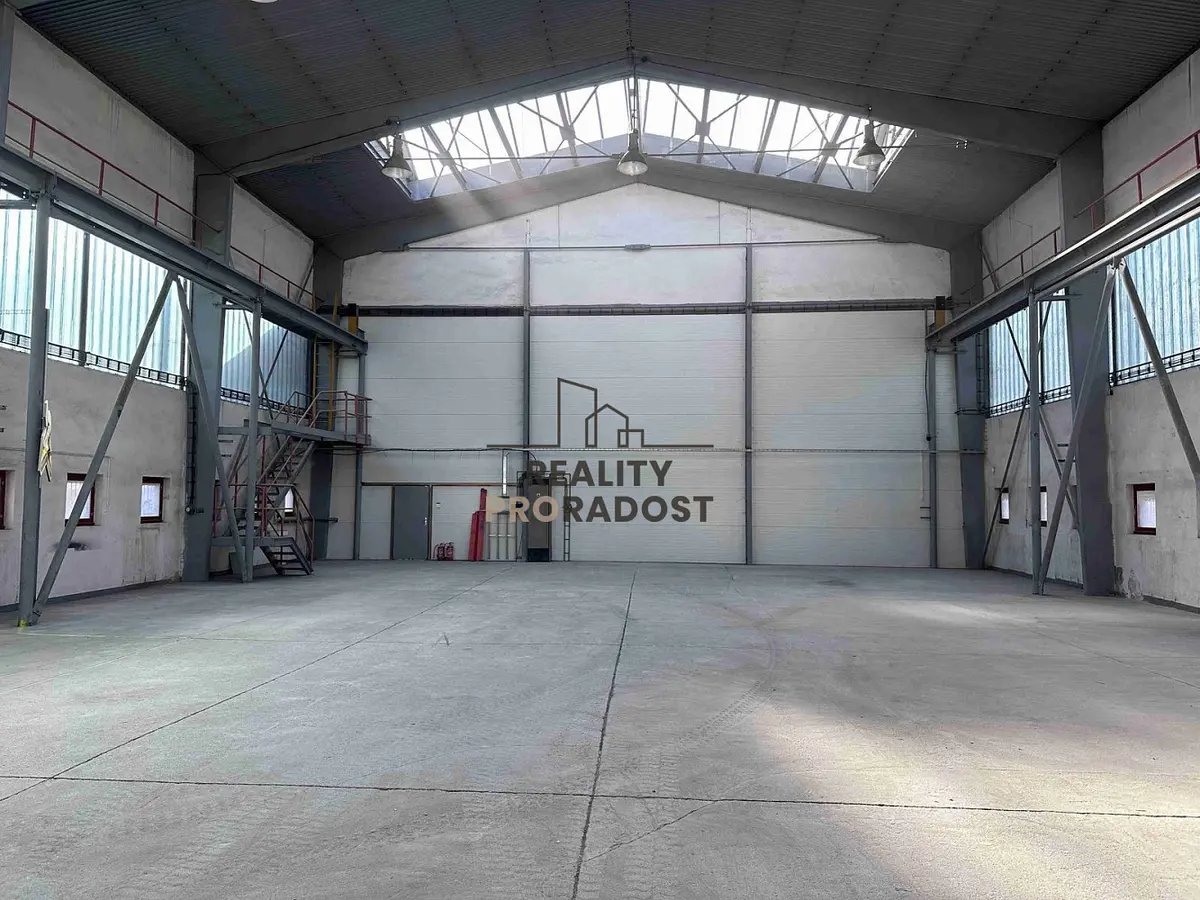 Pronájem komerčního prostoru 760 m², Habrůvka · okres Blansko