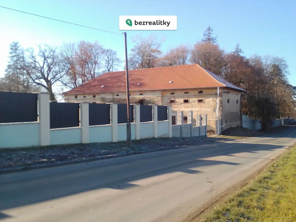 Prodej komerčního prostoru 900 m², Polní Voděrady · okres Kolín