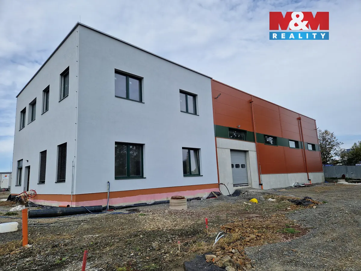 Pronájem komerčního prostoru 1049 m², Strančice - Všechromy · okres Praha-východ