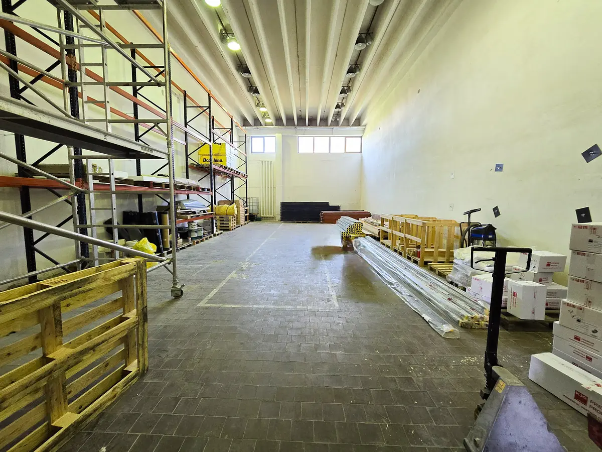 Pronájem komerčního prostoru 211 m², Malenovice · Zlín