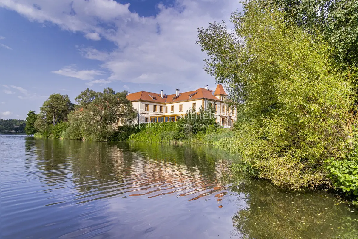 Prodej domu 1200 m², Sudoměřice u Tábora · okres Tábor