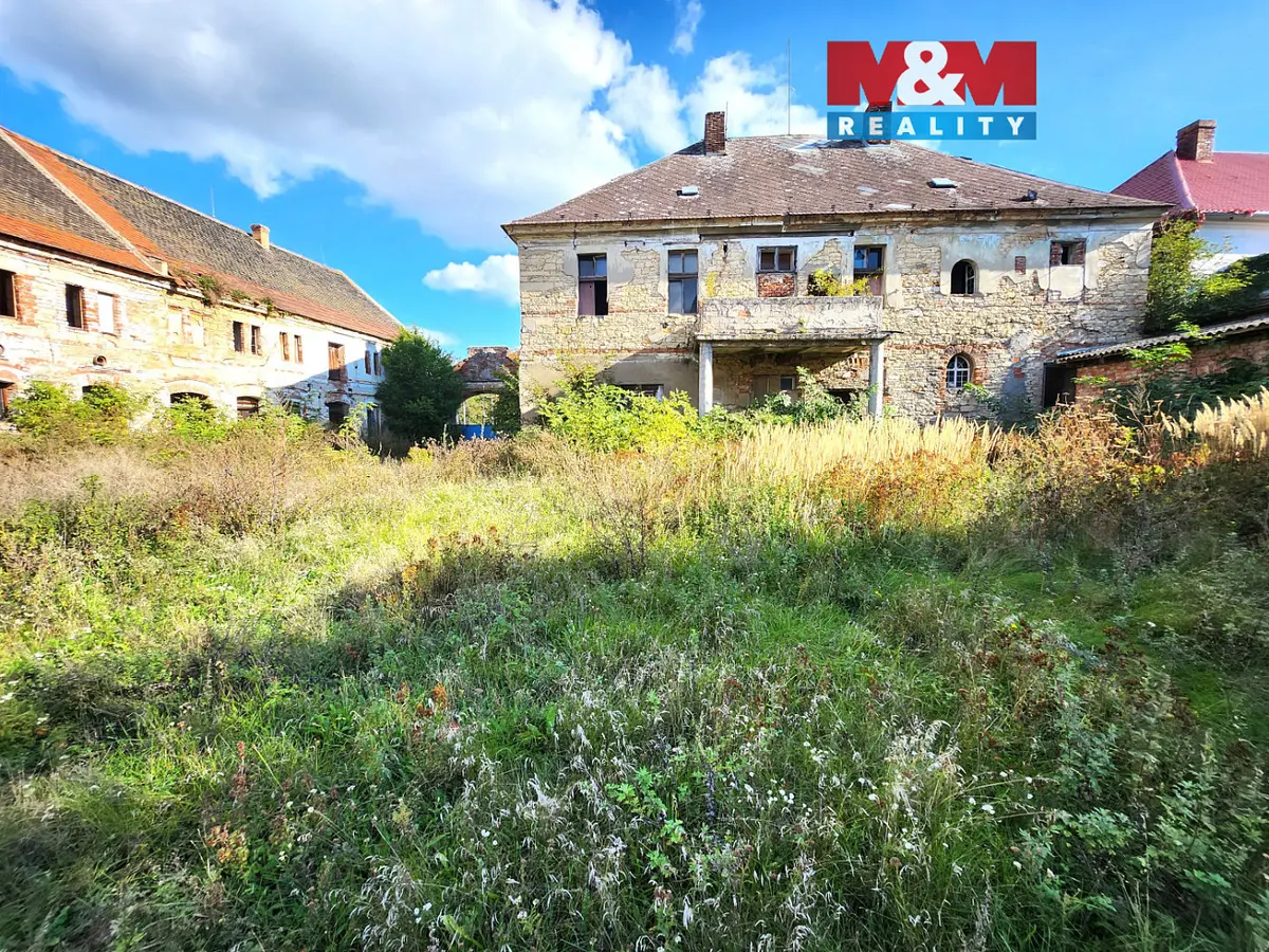 Prodej domu 480 m², Dlouhá · Břvany