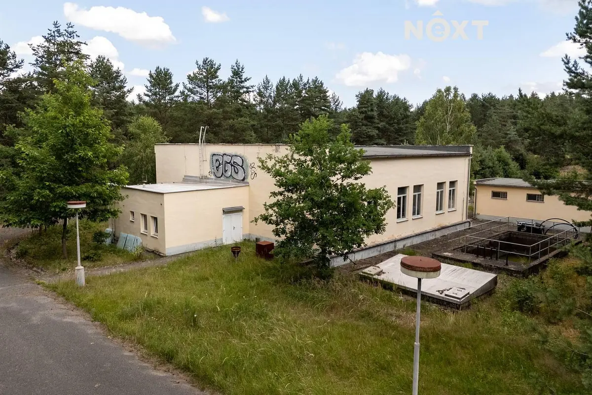 Prodej komerčního prostoru 10854 m², Mimoň