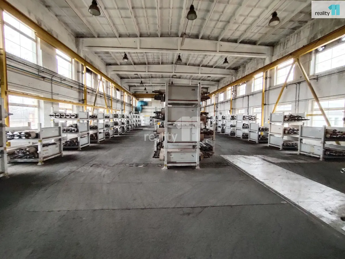 Pronájem komerčního prostoru 710 m², Smidary - Červeněves · okres Hradec Králové