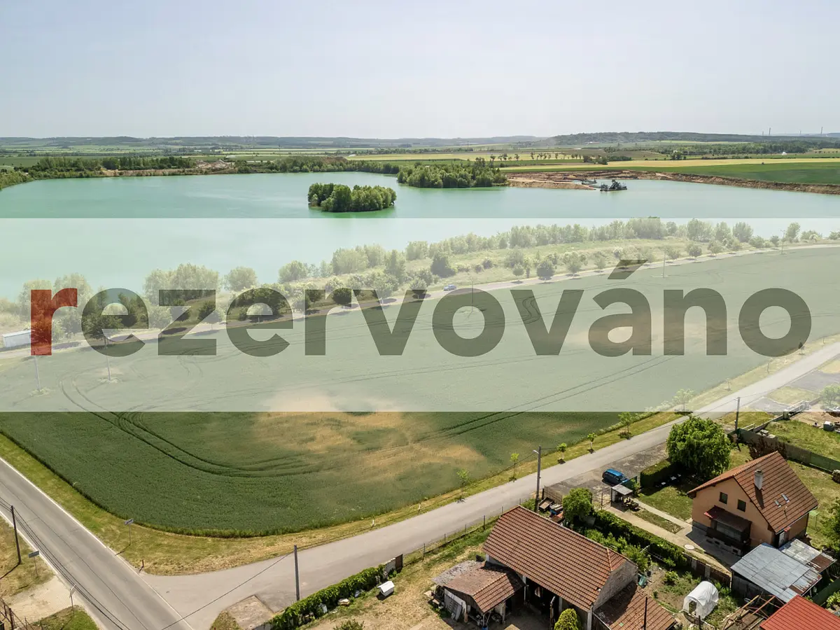 Prodej pozemku 89 m², Zálezlice · okres Mělník